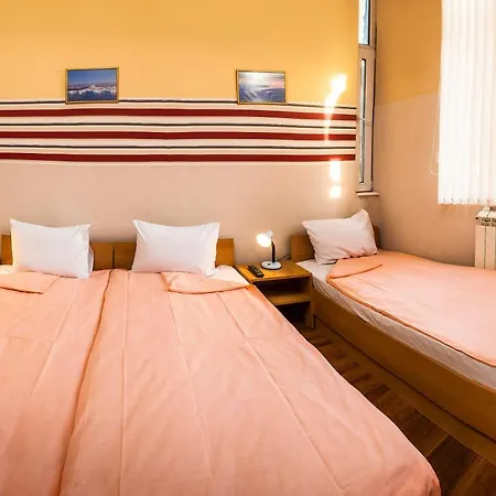 Pensiune Ivani Guestrooms *