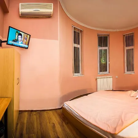 Pensiune Ivani Guestrooms *
